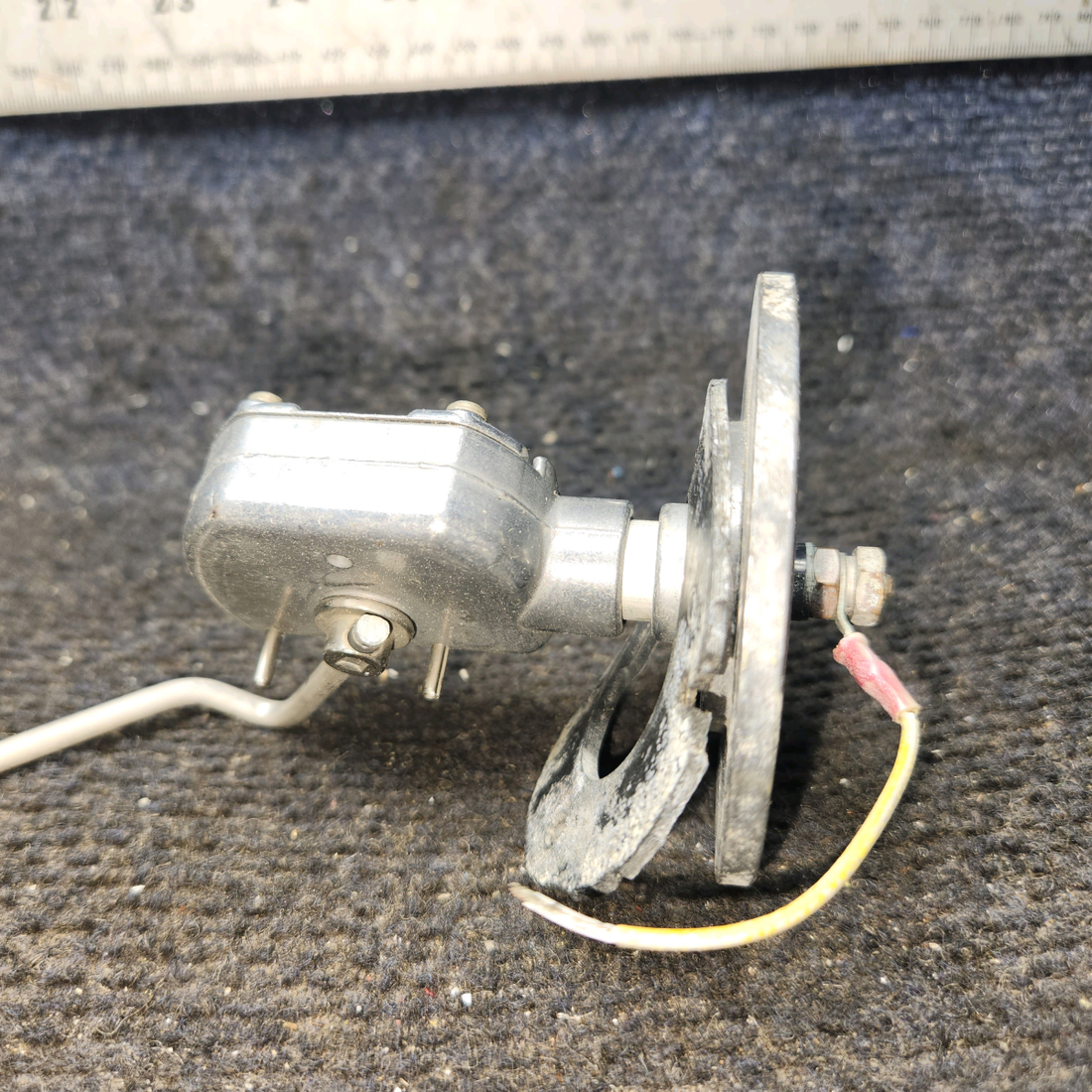 Used aircraft parts for sale, C668050-0501 Cessna 172RG Transmitter Fuel Level LH