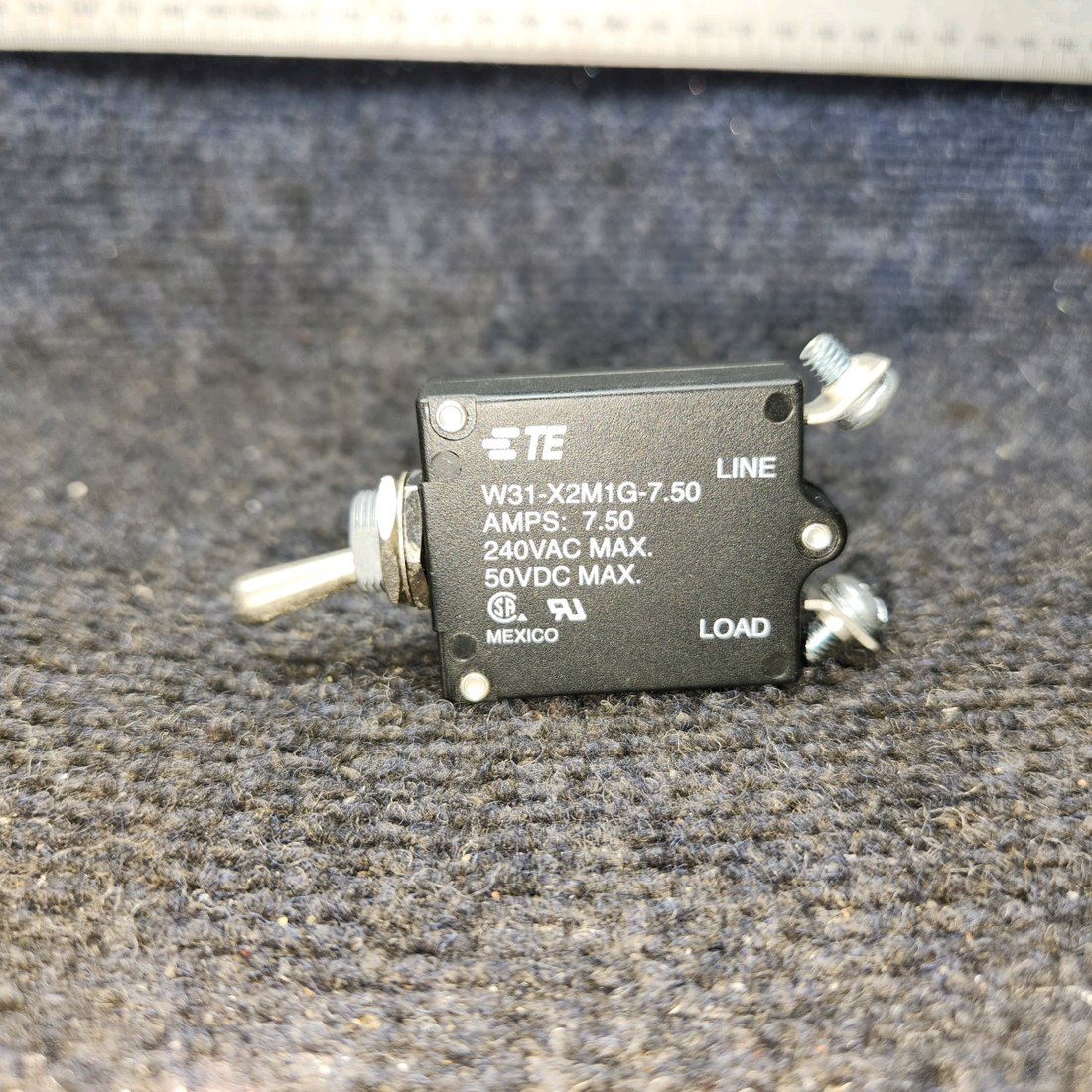 Used aircraft parts for sale, W31X2M1G7.5 Tyco Electronics W31 Series PIPER PA-24-250 Circuit  Breaker - 7.5 Amps