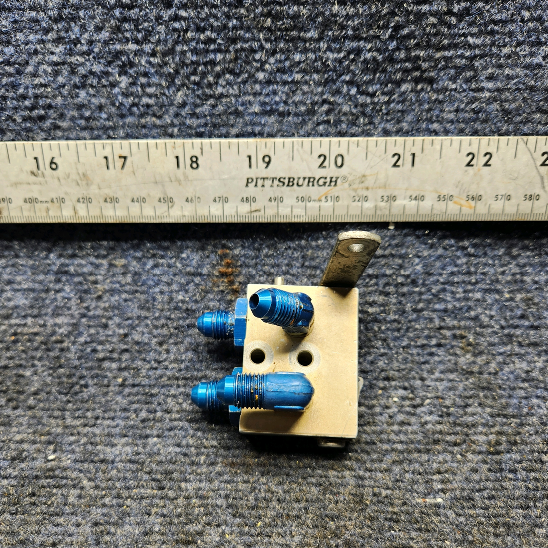 Used aircraft parts for sale, HE7002-3 Gardes Beechcraft F33A PARKING BRAKE VALVE