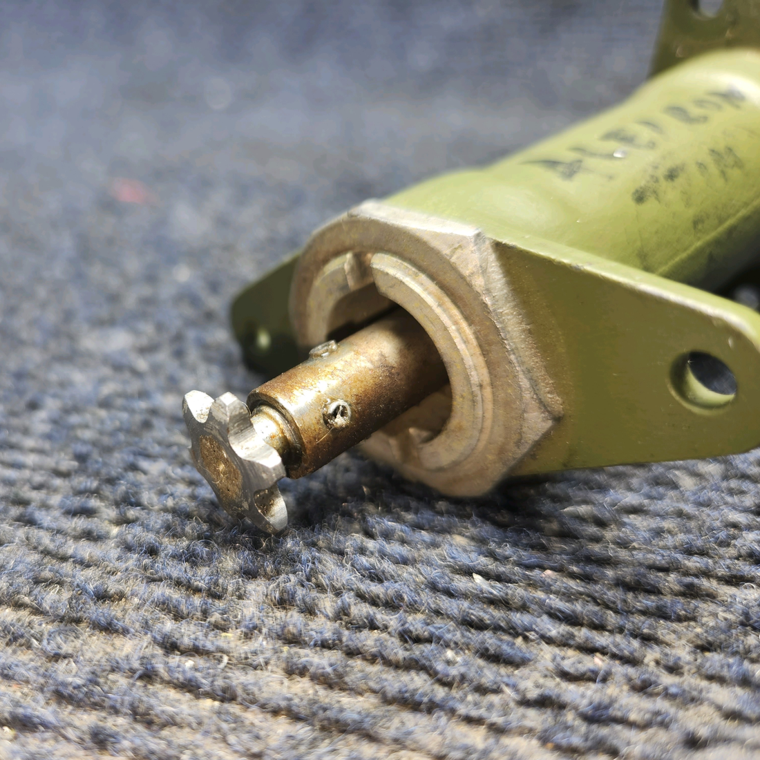 Used aircraft parts for sale, 45-524561 BEECHCRAFT 95-55B Trim Tab Actuator Assy