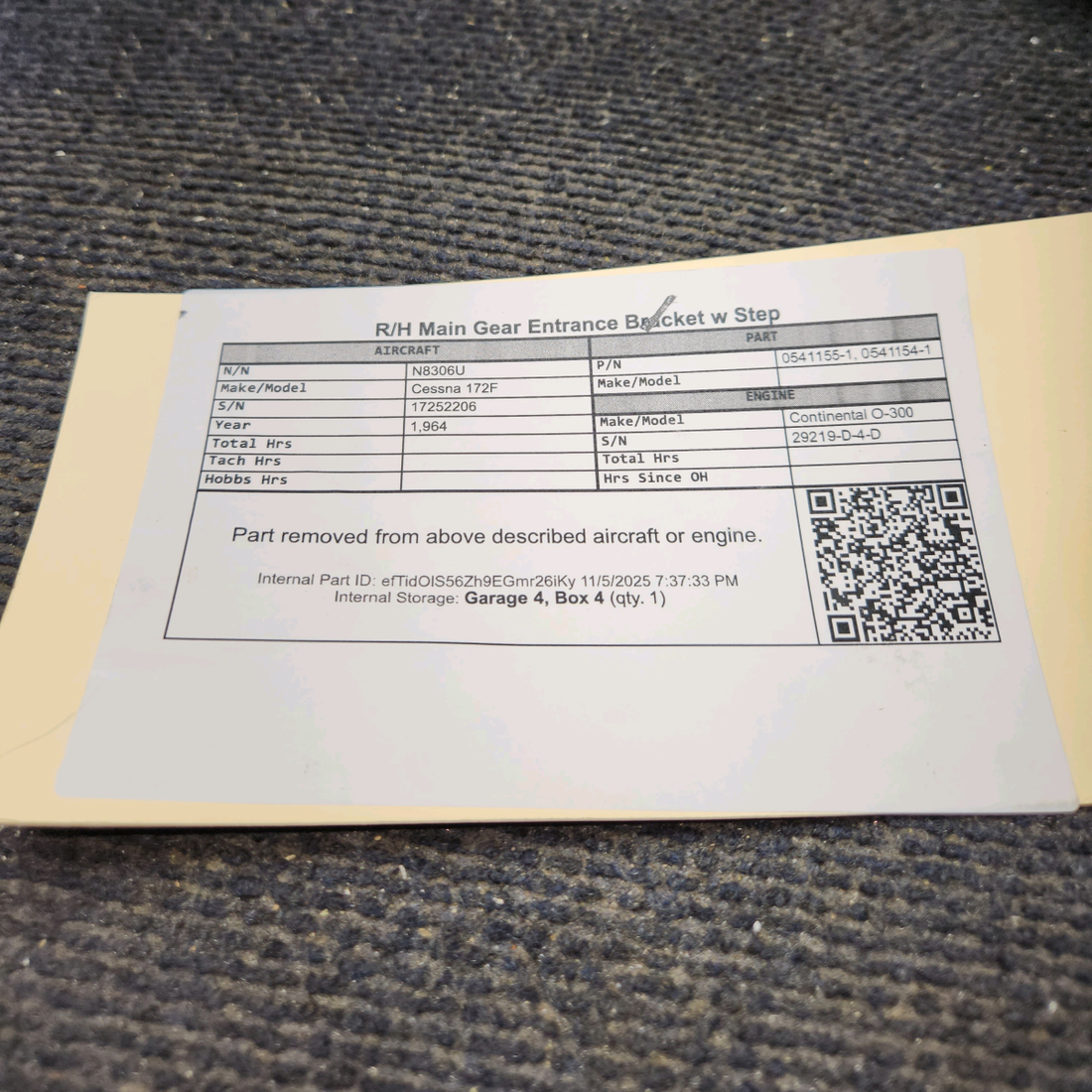 Used aircraft parts for sale, 0541155-1, 0541154-1 Cessna 172F Main Gear Entrance Bracket w/ Step - RH