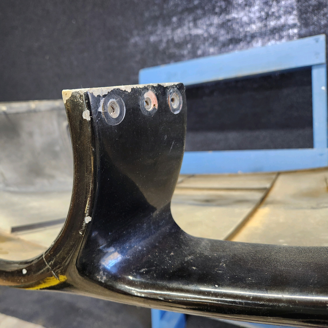 Used aircraft parts for sale, 0552112-200 CESSNA 172K UPPER COWLING (TOP)