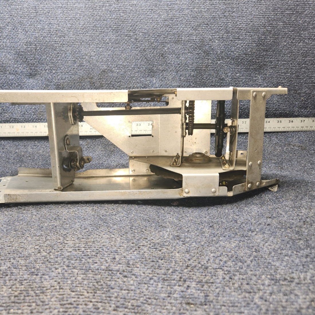 Used aircraft parts for sale, 2413013-200 Cessna 172RG Console Assy
