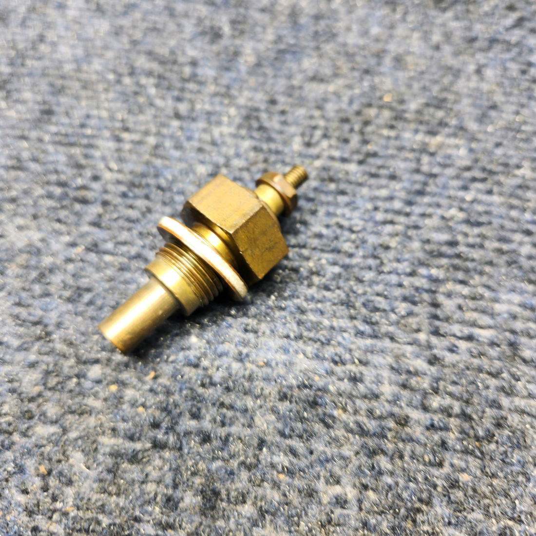 Used aircraft parts for sale, 3080 Piper PA32RT-300 OIL TEMPERATURE PROBE ASSEMBLY