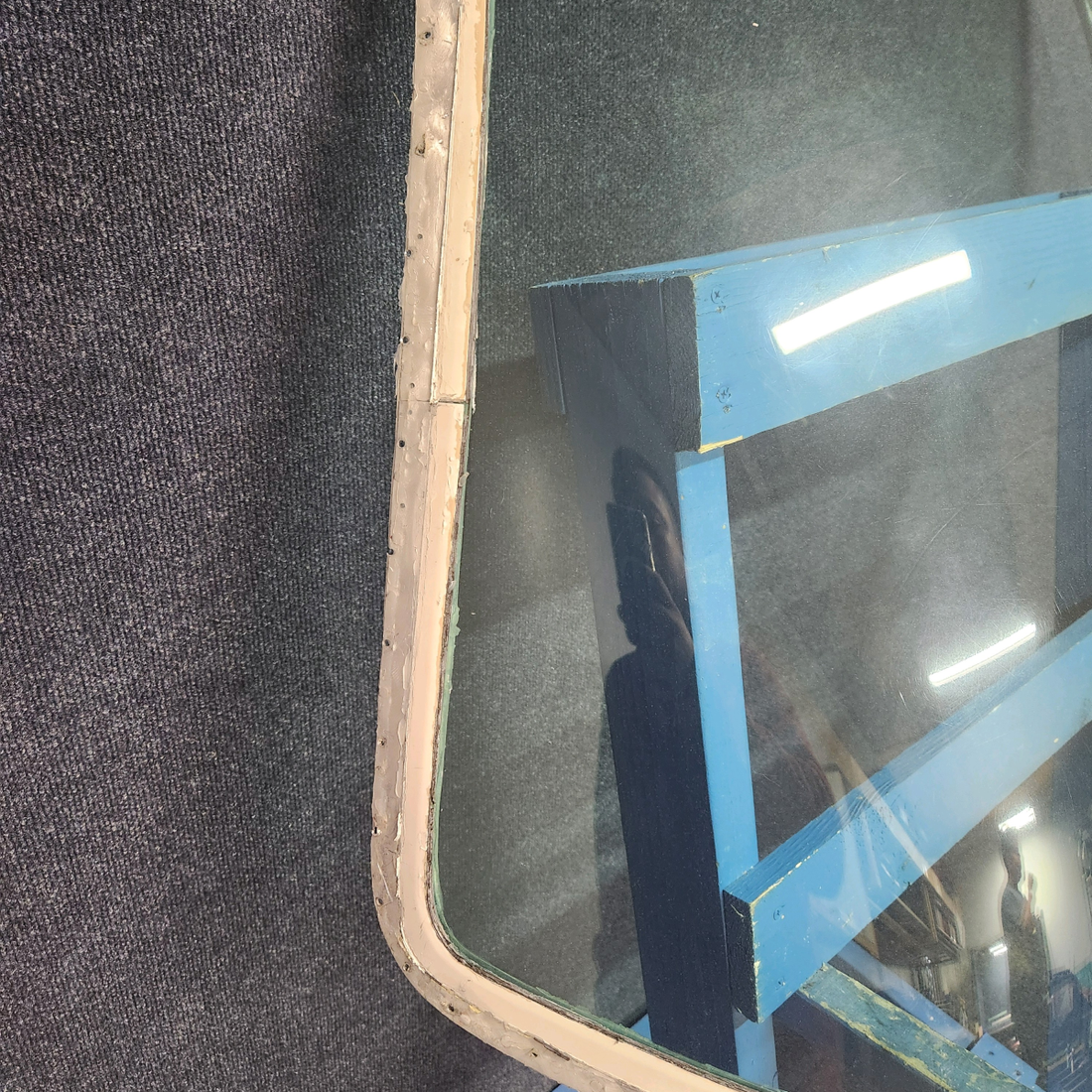 Used aircraft parts for sale, 96-420030-1 Beechcraft F33A WINDSHIELD ONE PIECE