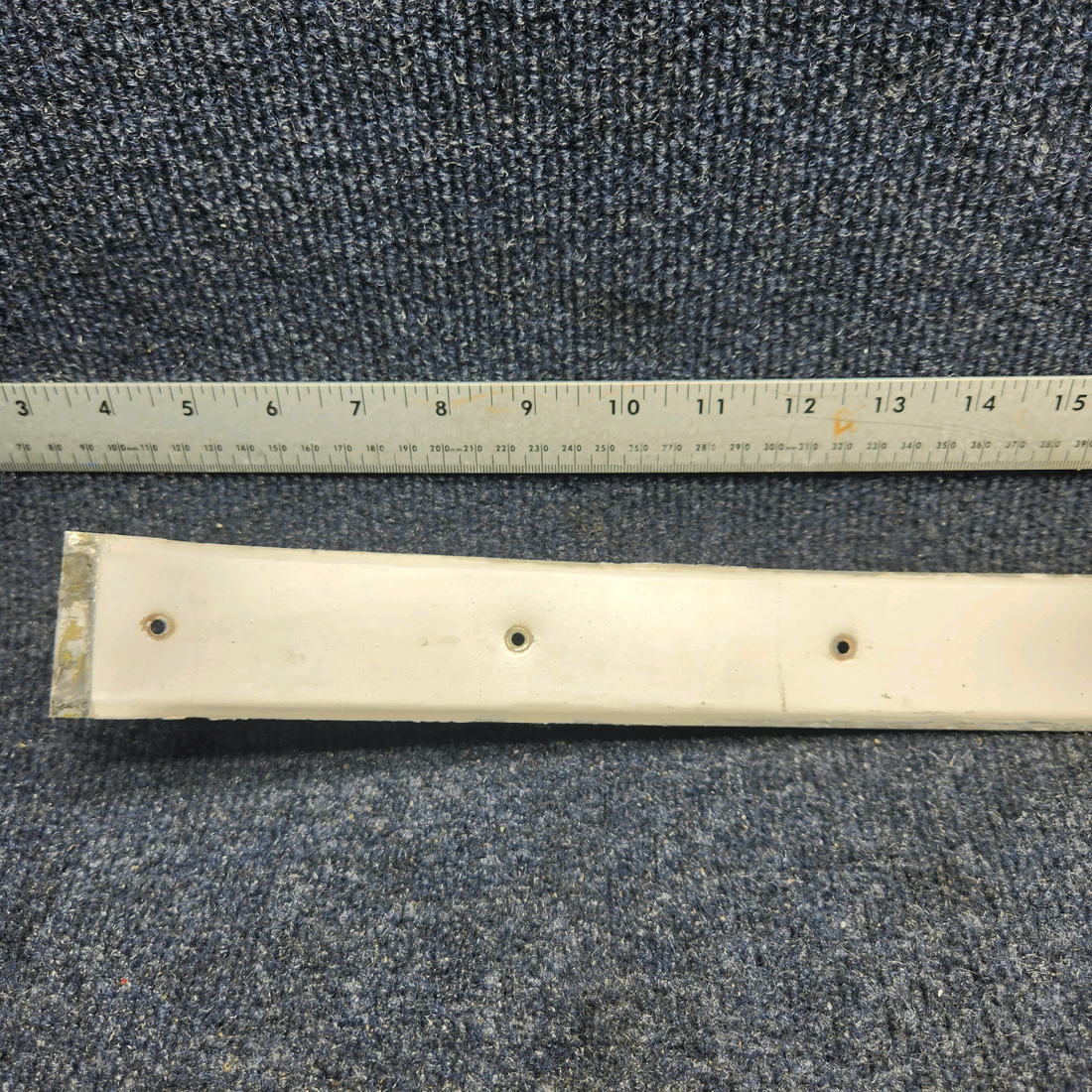 Used aircraft parts for sale, 79557-000 Piper PA32RT-300 WINDSHIELD TRIM CENTER