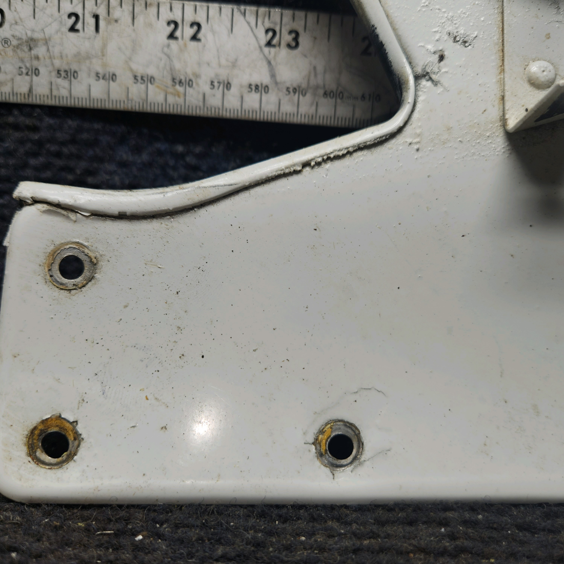 Used aircraft parts for sale, 63339-001 Piper PA-28-140 MLG Plate Assembly – RH