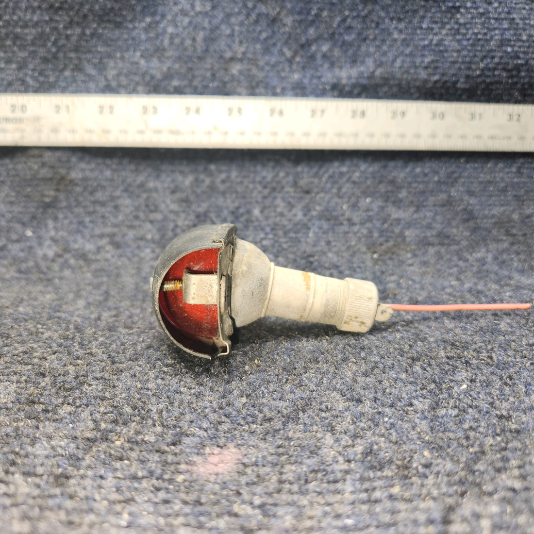 Used aircraft parts for sale, 30-0009-35 American Gruman A1A CRIMES WING POS LIGHT 12 VOLTS