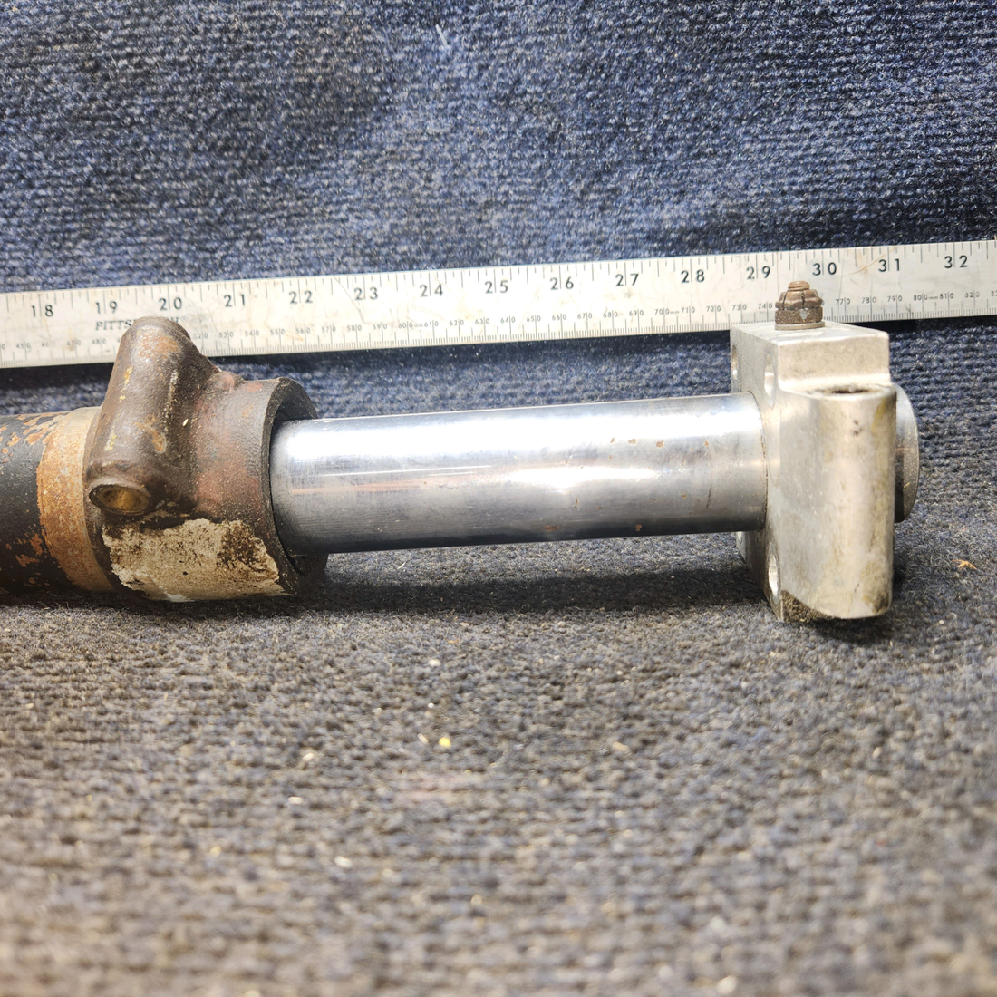 Used aircraft parts for sale, 65010-003 Piper PA28-140 Nose Wheel Strut Assy