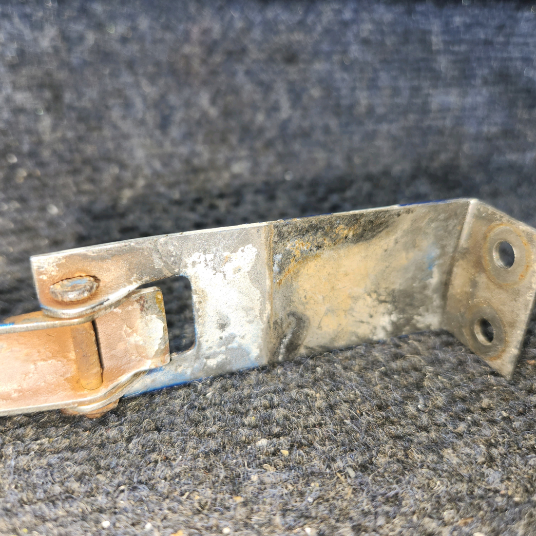 Used aircraft parts for sale, 12723-000 PIPER PA28-140 Engine Cowl Fastener