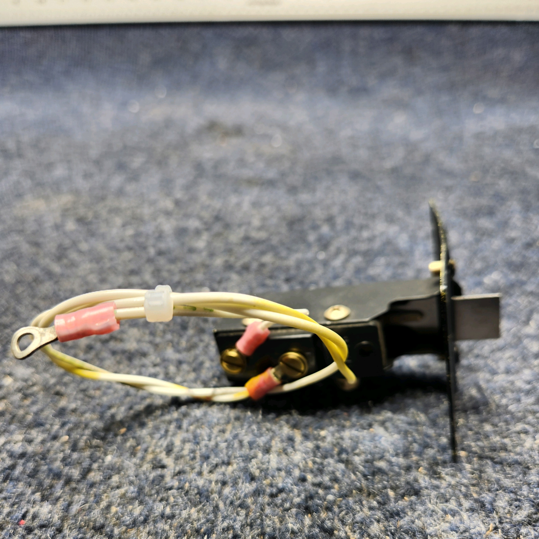 Used aircraft parts for sale, 186-2 Texas Several SAFE FLIGHT LIFT DETECTOR 186-2