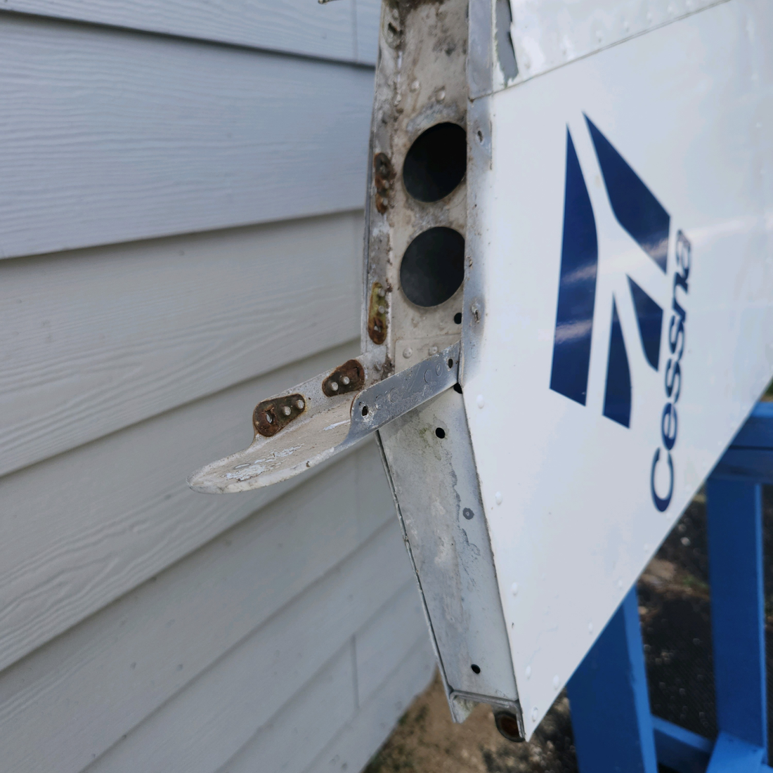 Used aircraft parts for sale, 0531006-203 cessna 172N Vertical Fin Assembly