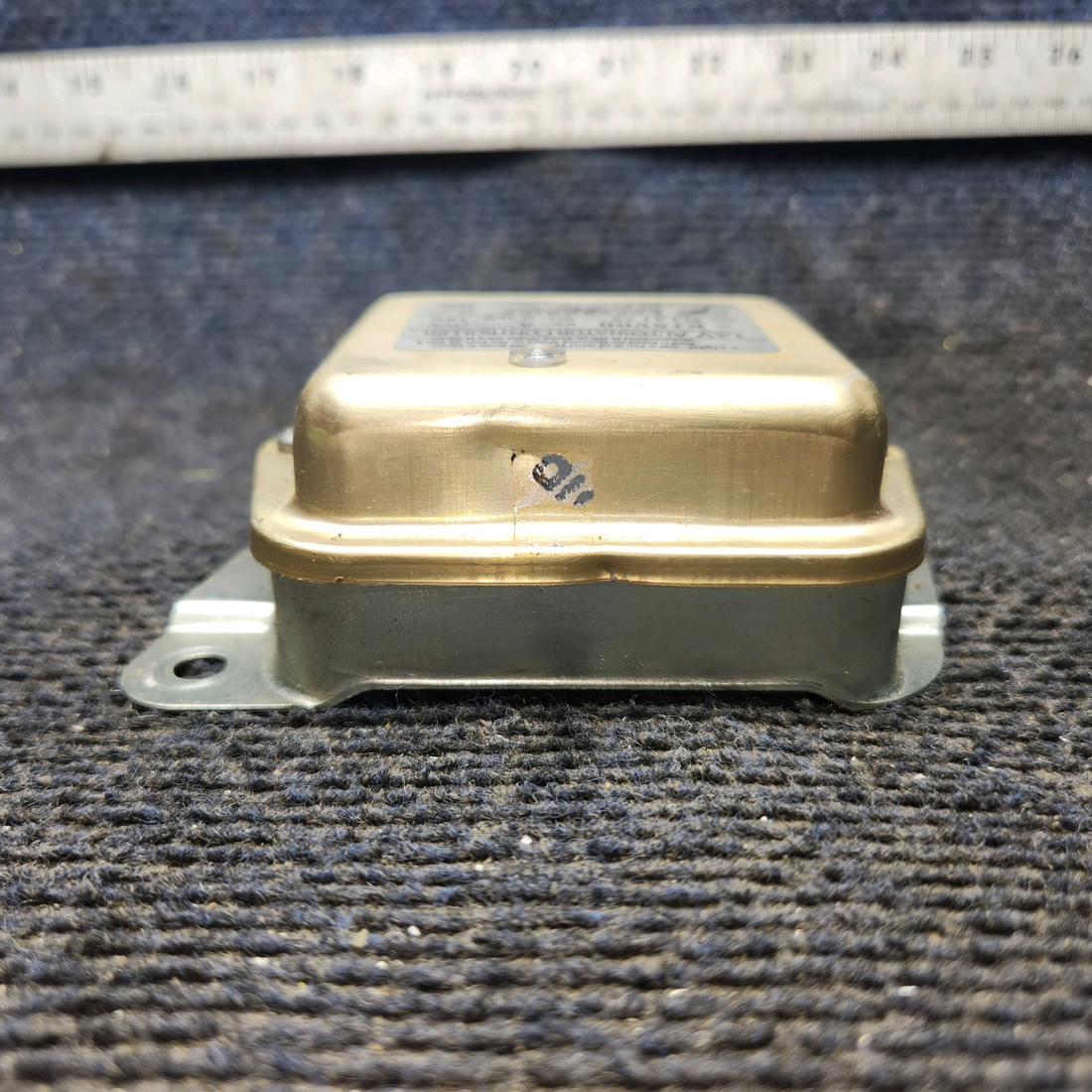 Used aircraft parts for sale, R15V00 Zeftronics cessna 150G 14V Alternator Controller