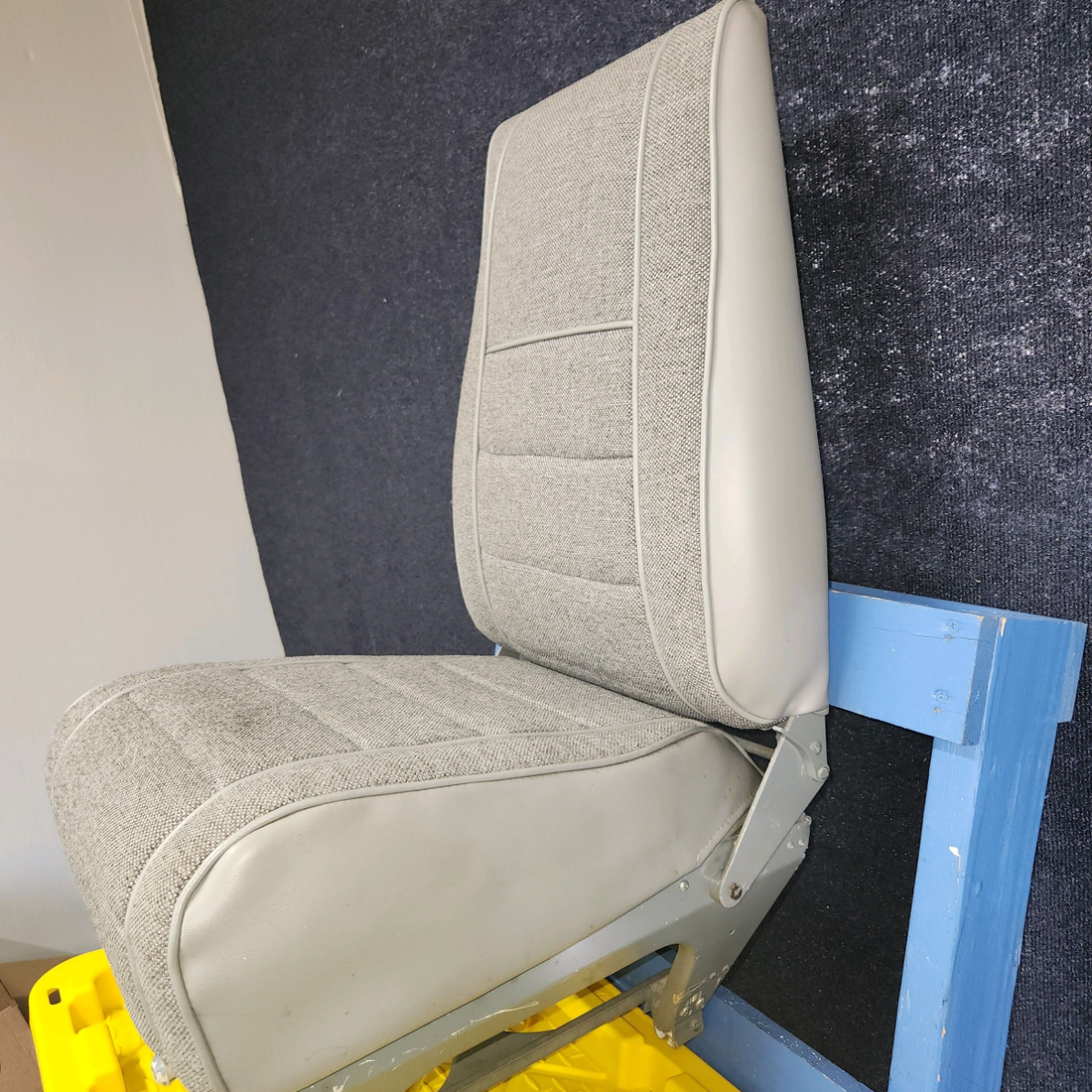 Used aircraft parts for sale, 169-534024-601 , 169-534024-602 , 169-534025-601 Beechcraft A23A Musketeer Custom III PILOT/CO-PILOT/REAR SEAT AND LATERAL IN GOOD CONDITION