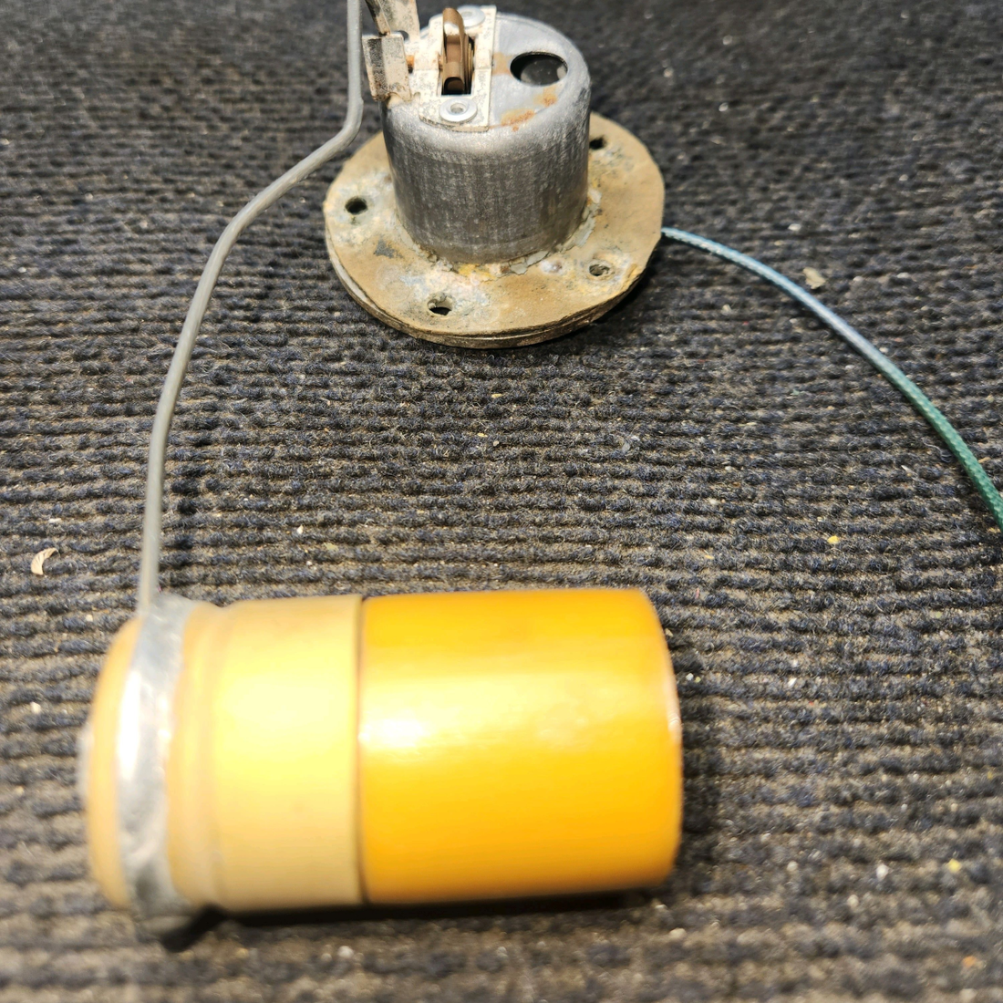 Used aircraft parts for sale, 0523557-1 Cessna 172E Fuel Level Transmitter (Core)