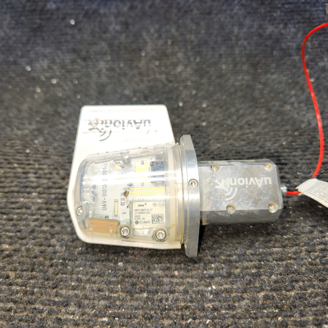 Used aircraft parts for sale, UAV-1002183-001 uAvioni Cessna 182G LED ADS-B Out Tailcone Light Assembly