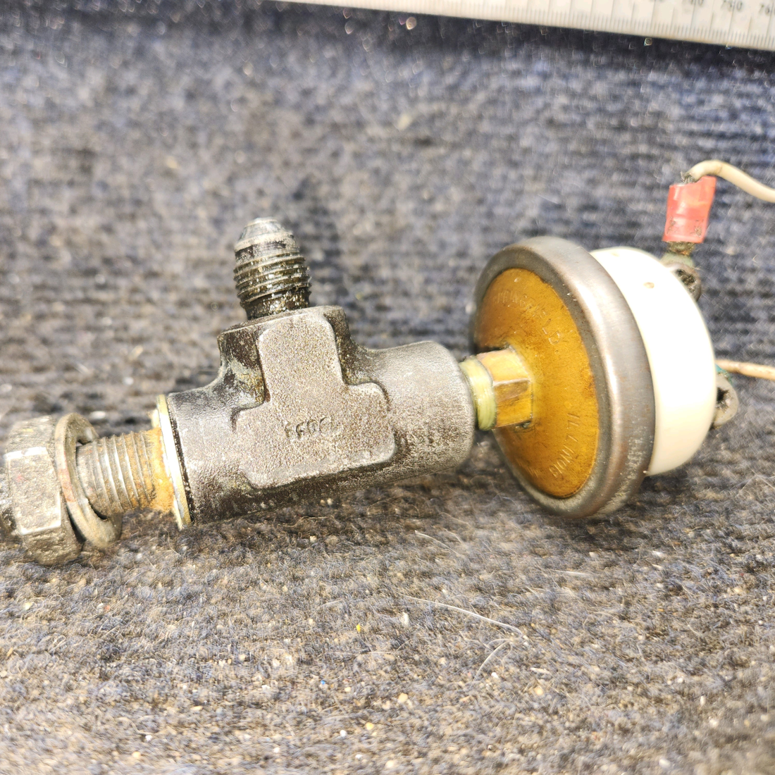 Used aircraft parts for sale, 587-990 M4006-4 piper PA-28-181 Hobbs Oil Pressure Switch