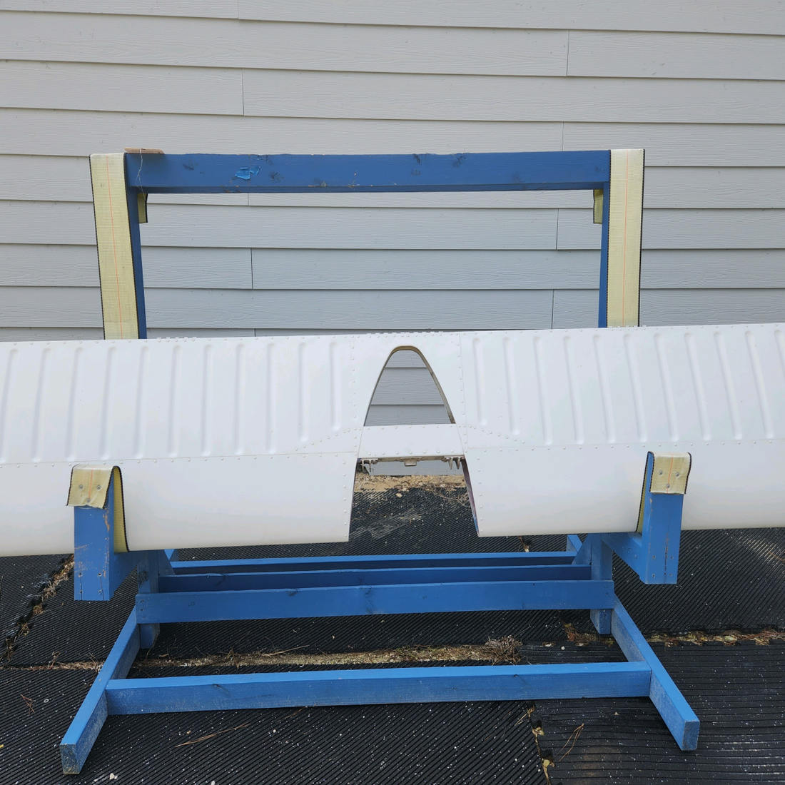 Used aircraft parts for sale, 63460-000 PIPER PA28-140 STABILATOR ASSEMBLY - HAVE A LITLE CRACK - "SEE PHOTOS FOR DETAILS".