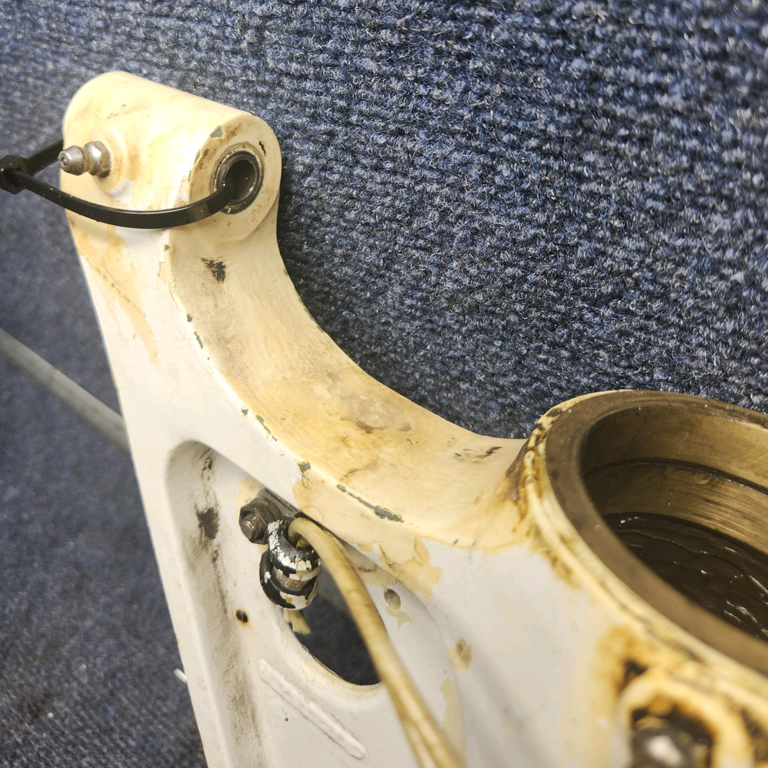 Used aircraft parts for sale, 45-820096-603 Beechcraft F33A BRACE ASSY NOSE LANDING GEAR
