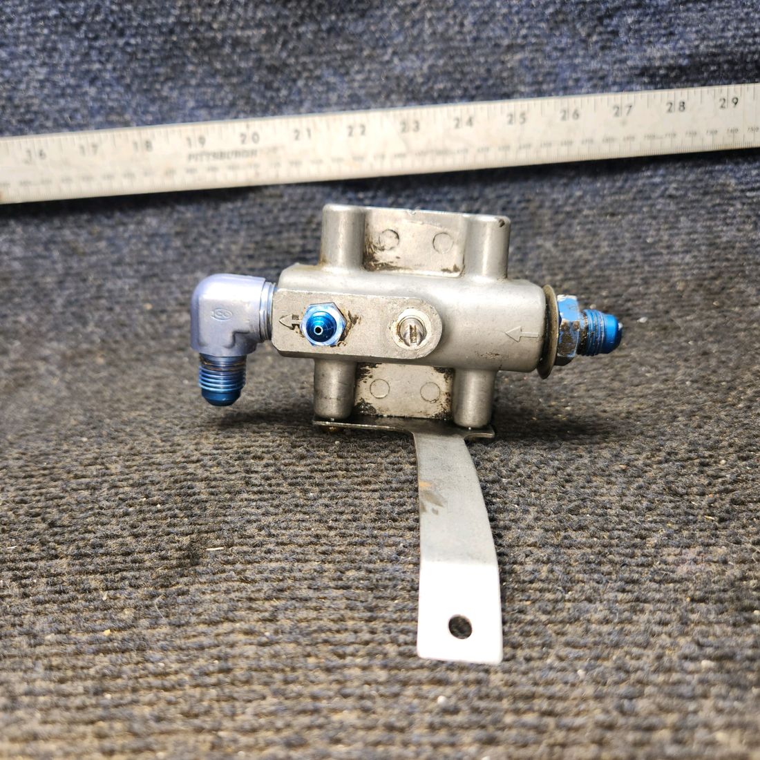Used aircraft parts for sale, 0756005-1 cessna 150G Fuel Strainer Gascolator Assembly