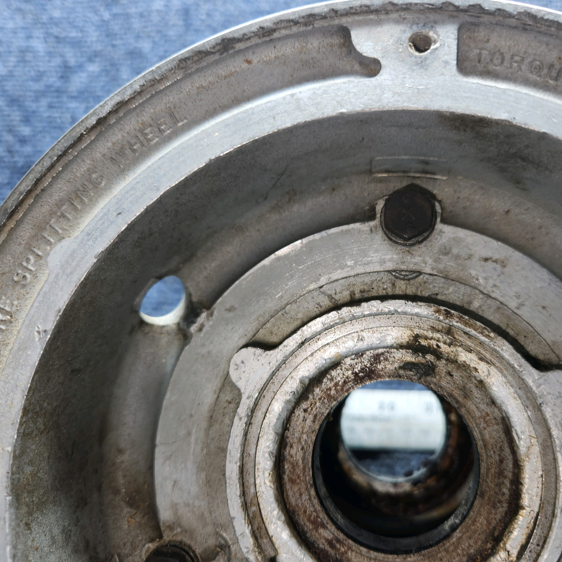 Used aircraft parts for sale, 40-113C Cleveland 40-113C Beechcraft A24R 6.00-6 Wheel Assembly