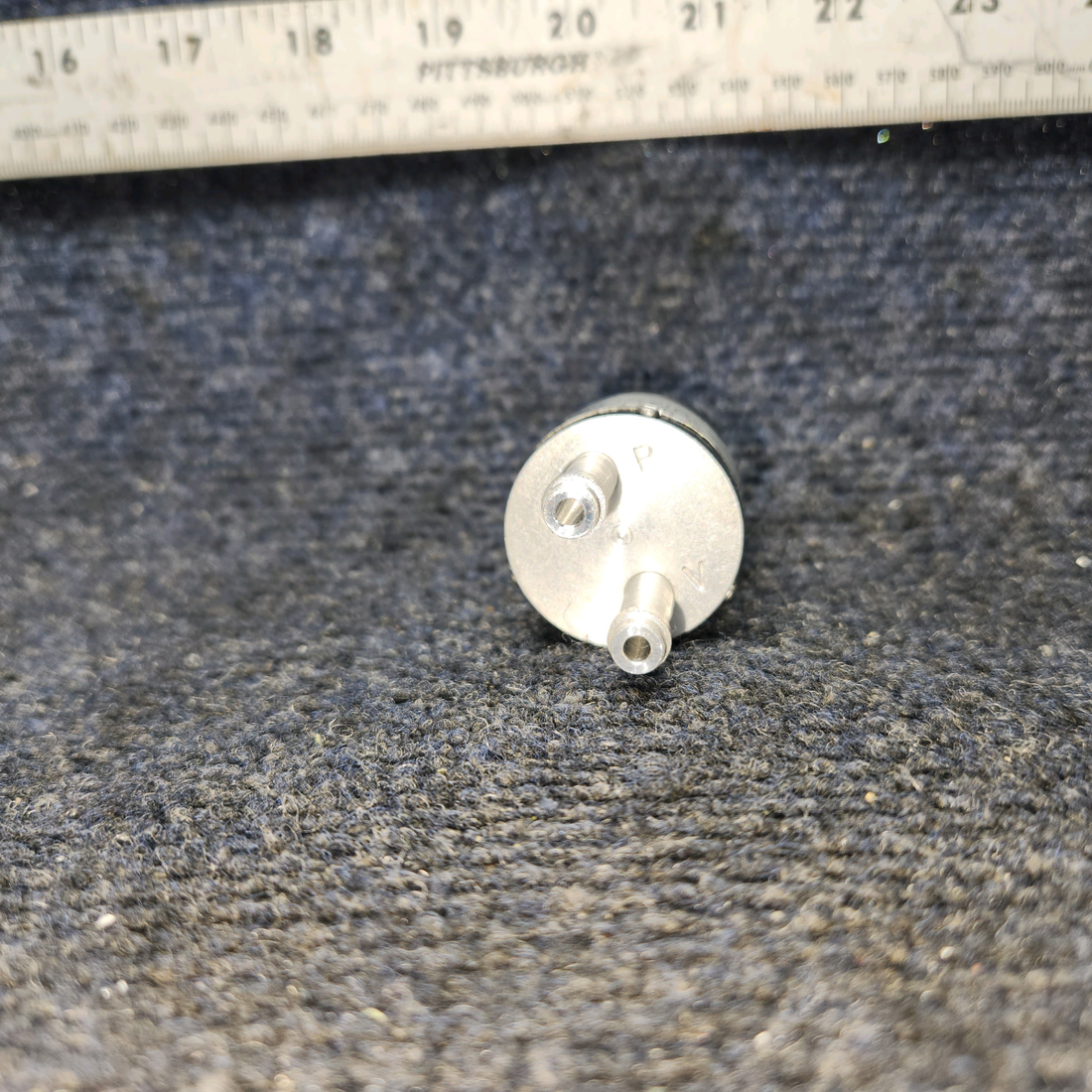 Used aircraft parts for sale, 3-200-12 PIPER PA-24-250 UMA Cessna Suction Gauge