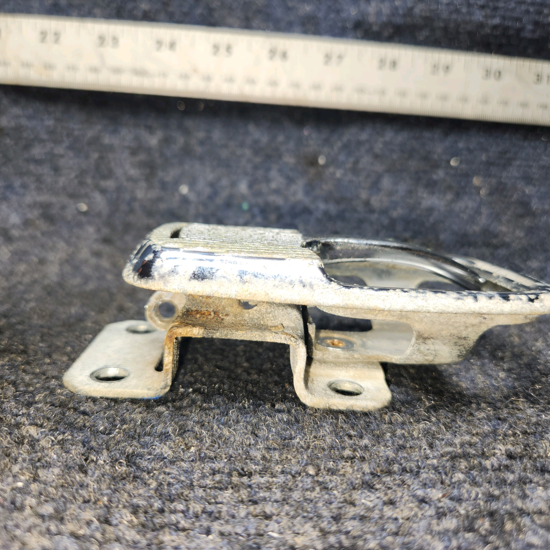 Used aircraft parts for sale, 459-441, 464-048 Piper PA28-140 Cabin Door Handle w/ Escutcheon Assy