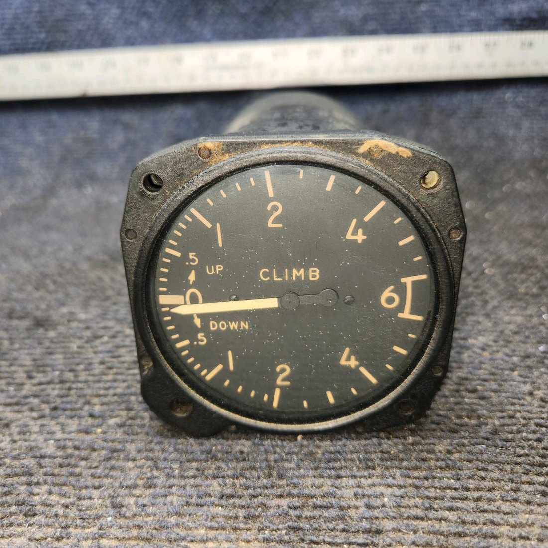 Used aircraft parts for sale, 1648-6U-A6-1 Bendix Beechcraft 35-33 Vertical Speed Indicator