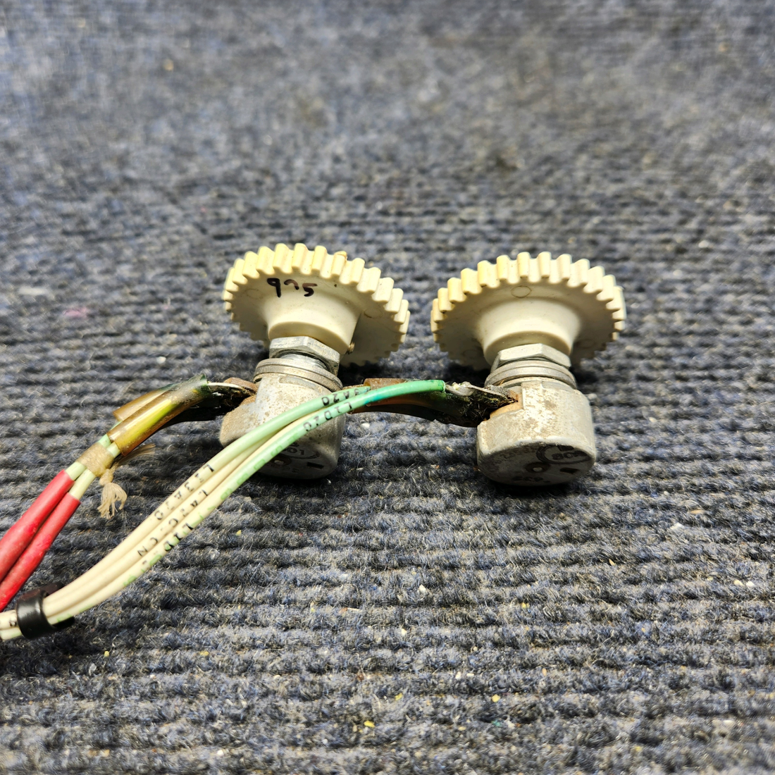 Used aircraft parts for sale, 96-364085-11 Beechcraft F33A SUB PANEL DIMMER SWITCH "PRICE PER EACH"