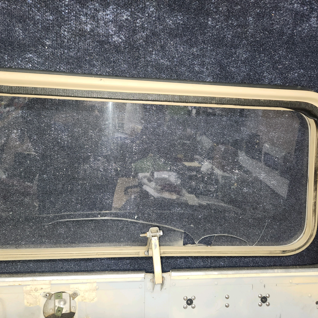 Used aircraft parts for sale, 0511106-175 Cessna 172 Cabin Door - LH