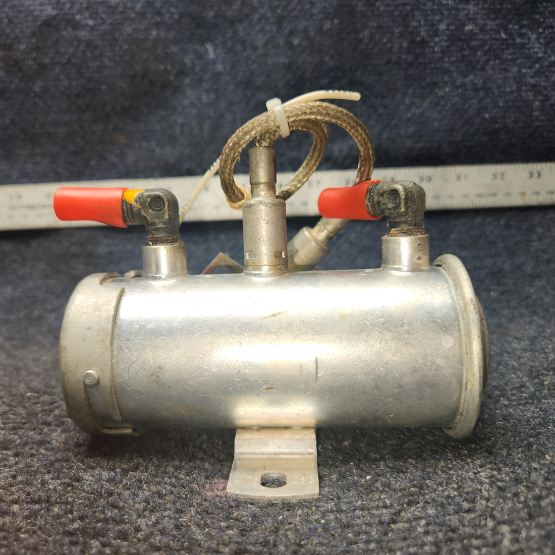Used aircraft parts for sale, 476-284 Bendix BEECHCRAFT 95-55B Electric Fuel Pump Assy - 24v