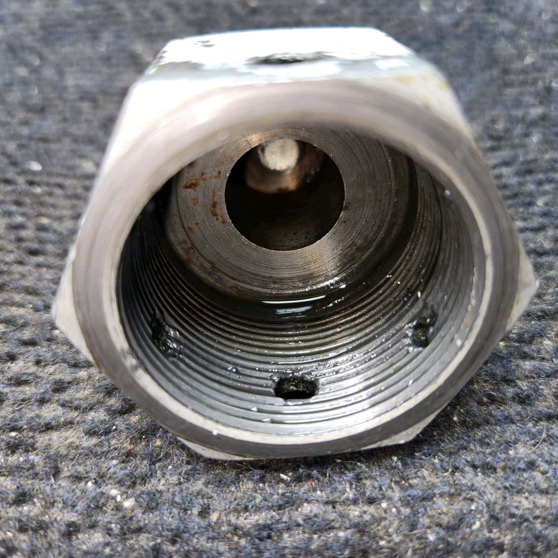 Used aircraft parts for sale, 0441130-2 Cessna 172E Main Gear Axle Fairing Nut