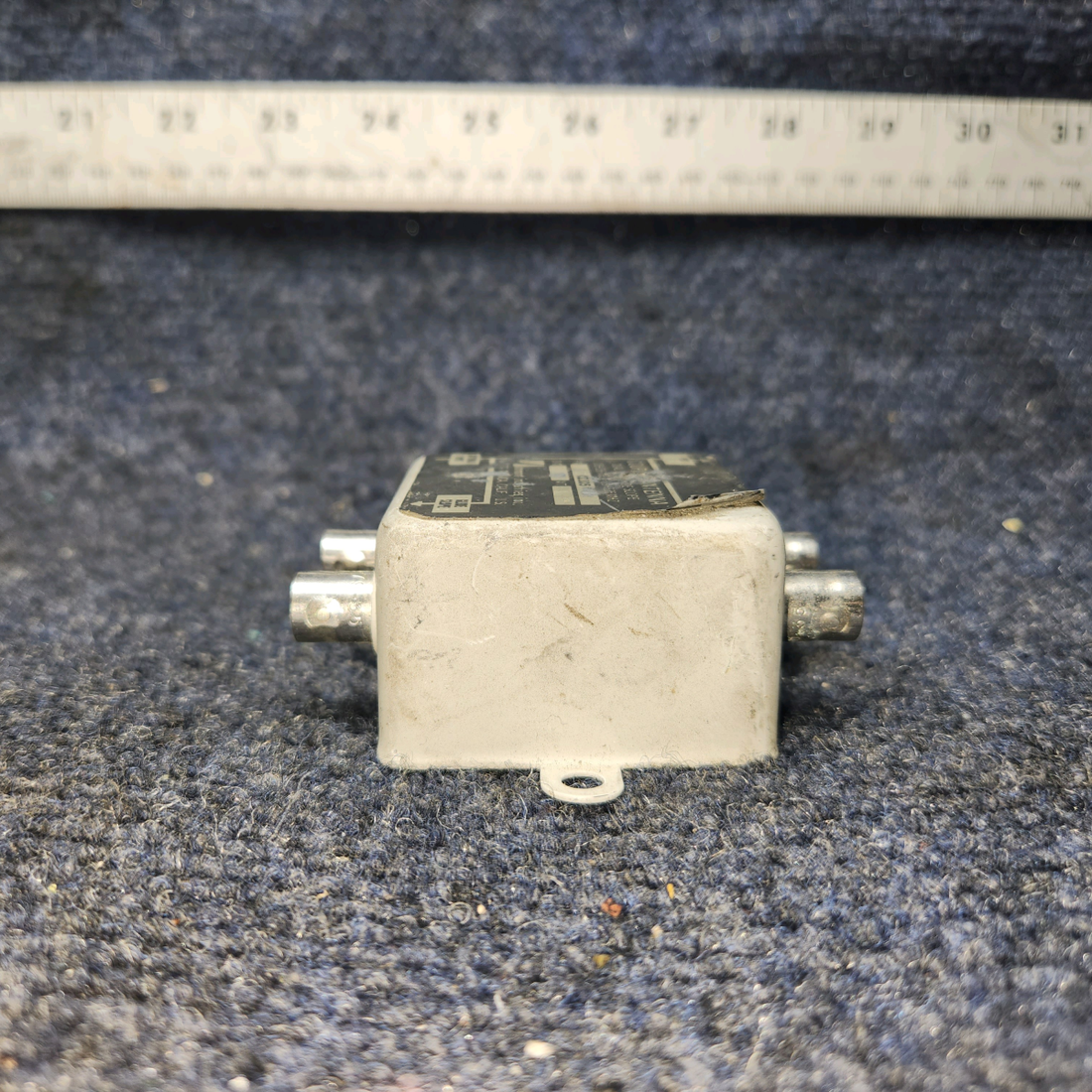 Used aircraft parts for sale, CI-1105 Cessna 182P Comant Coudler Antena