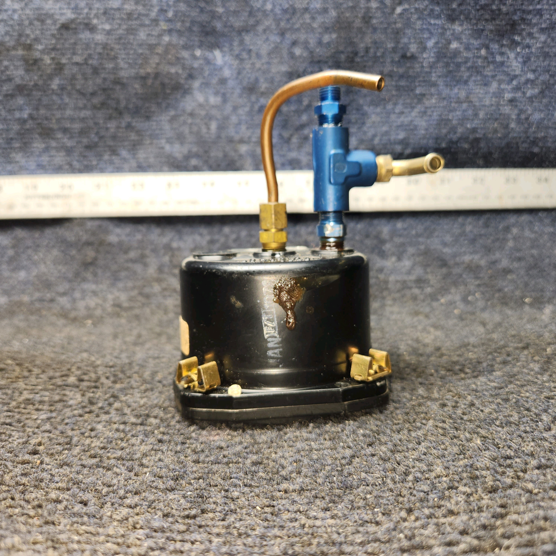 Used aircraft parts for sale, 8025 United Instruments Piper PA32RT-300 Airspeed Indicator