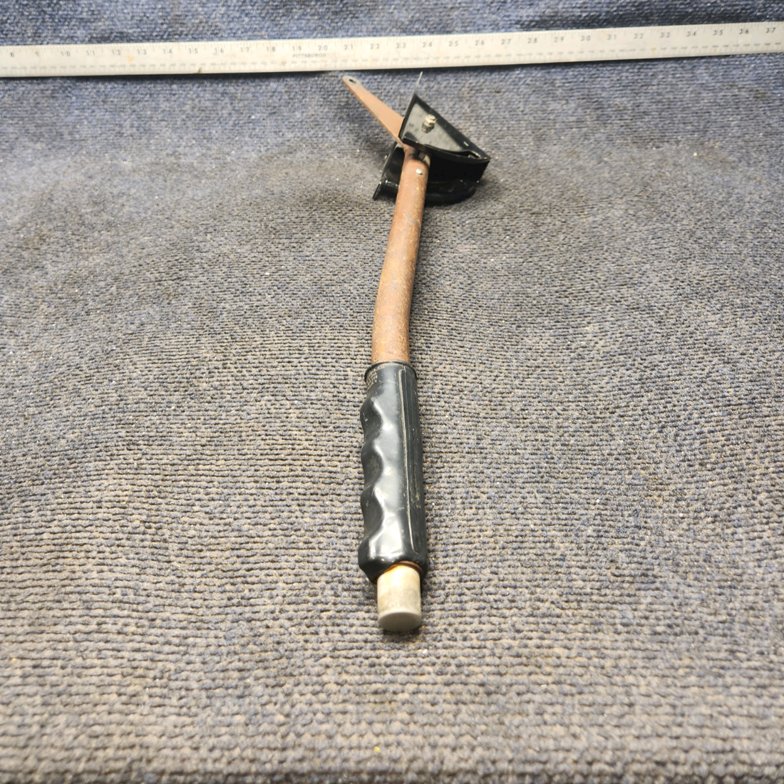 Used aircraft parts for sale, 63782-000 PIPER PA28-140 Flap Handle Assembly