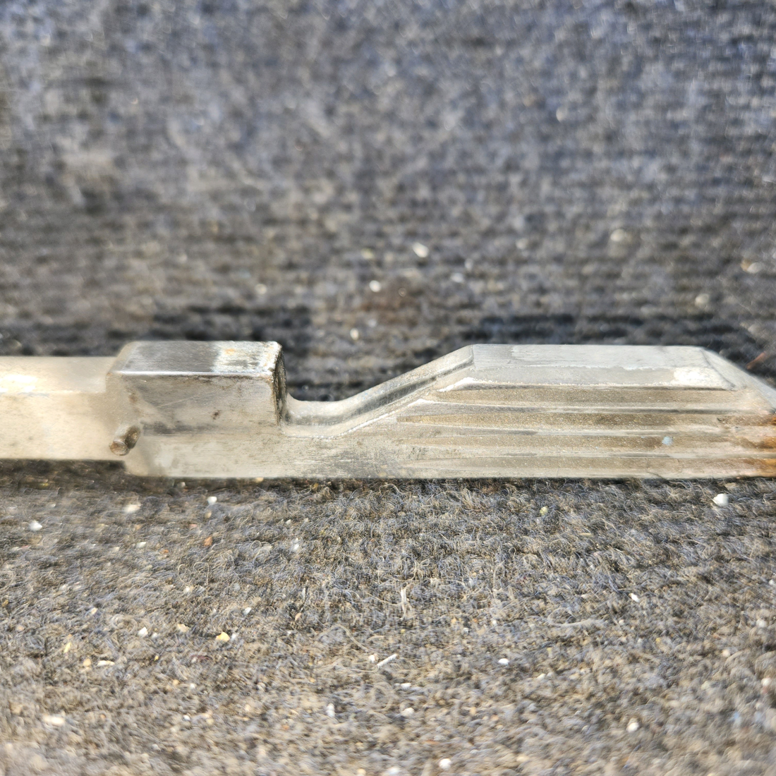 Used aircraft parts for sale, 0511260-1 cessna 150G Door Latch Bolt – LH