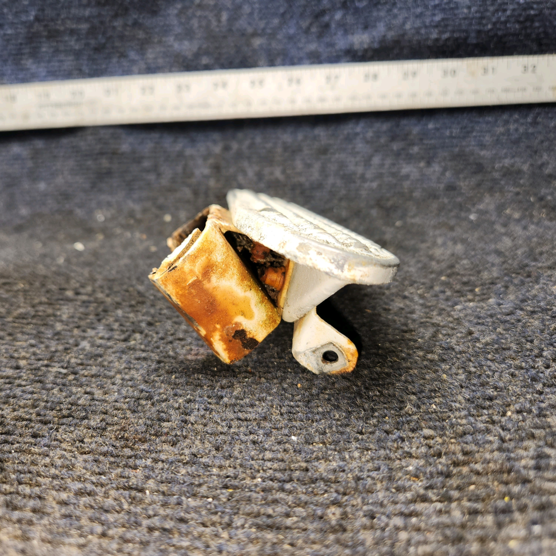 Used aircraft parts for sale, 0541155-1, 0541154-1 Cessna 172F Main Gear Entrance Bracket w/ Step - RH