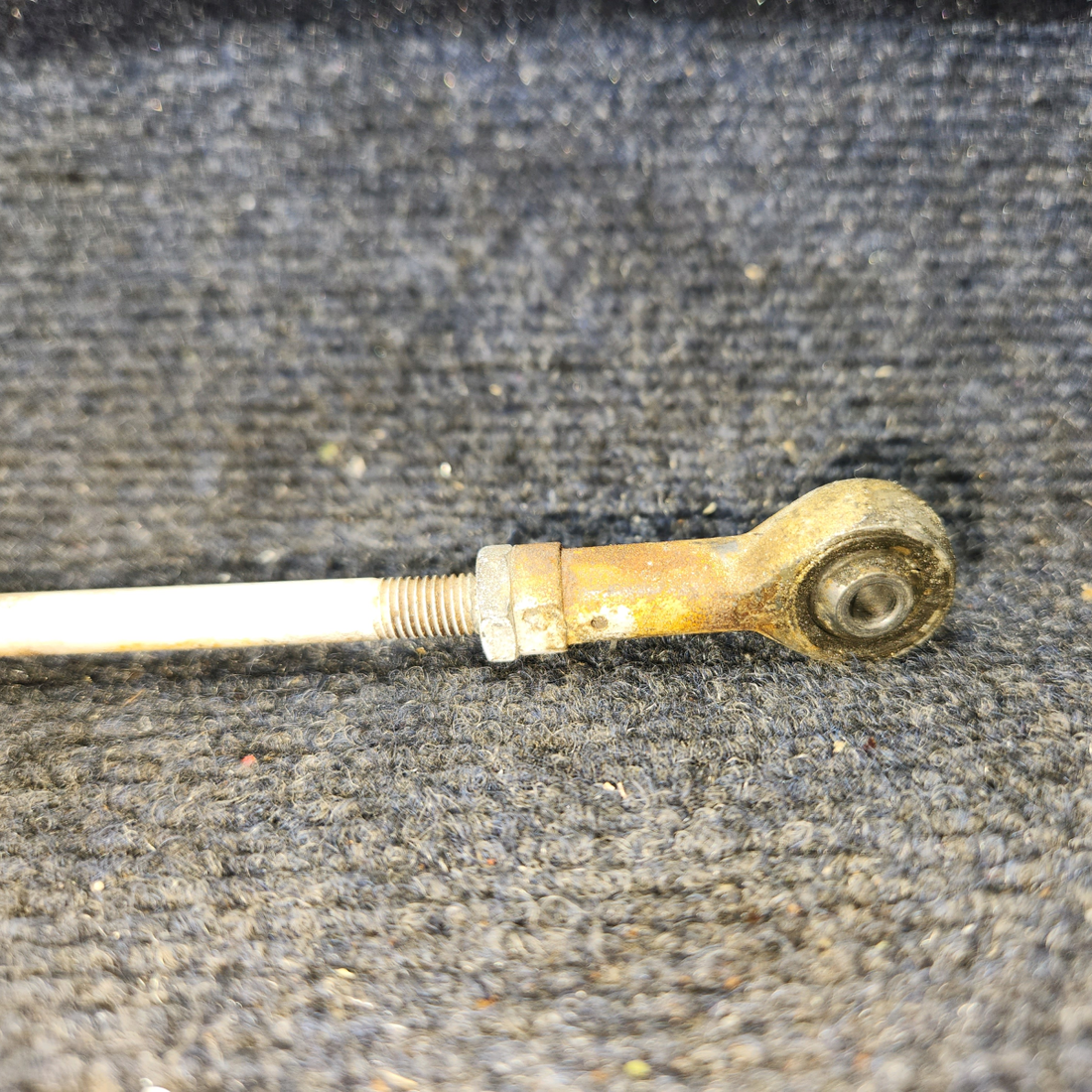 Used aircraft parts for sale, 0523218-2 Cessna 172E Aileron Push Pull Rod Assembly