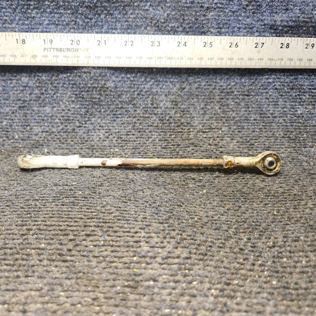 Used aircraft parts for sale, 0523218 Cessna 182G Aileron Push Pull Rod Assembly