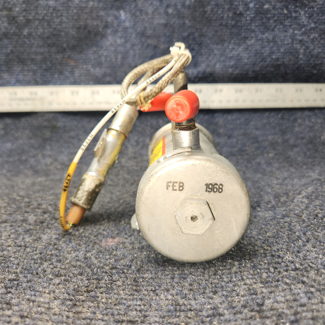 Used aircraft parts for sale, 476-284 Bendix BEECHCRAFT 95-55B Electric Fuel Pump Assy - 24v