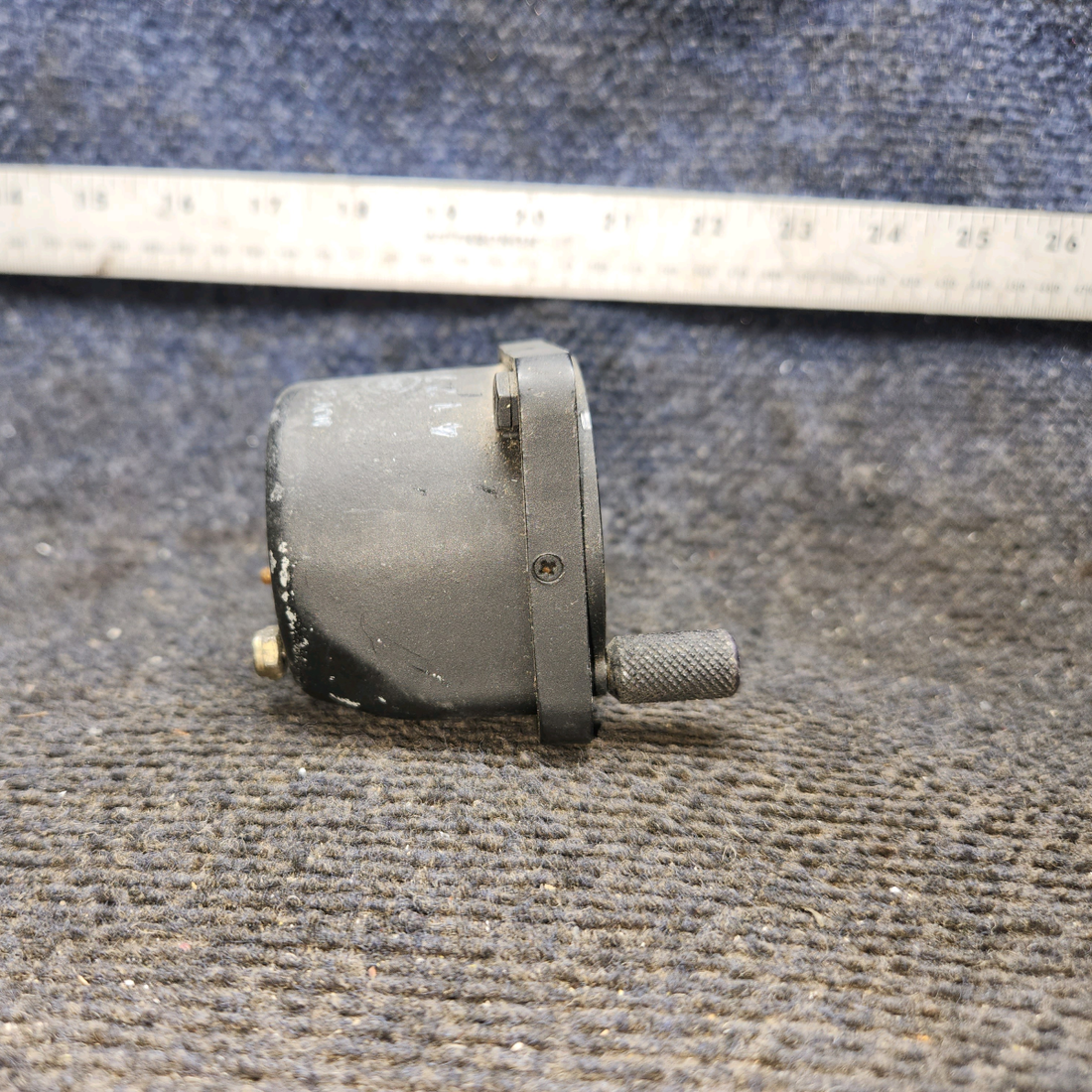 Used aircraft parts for sale, C664508-0102 cessna 150G Electric Clock – 14V