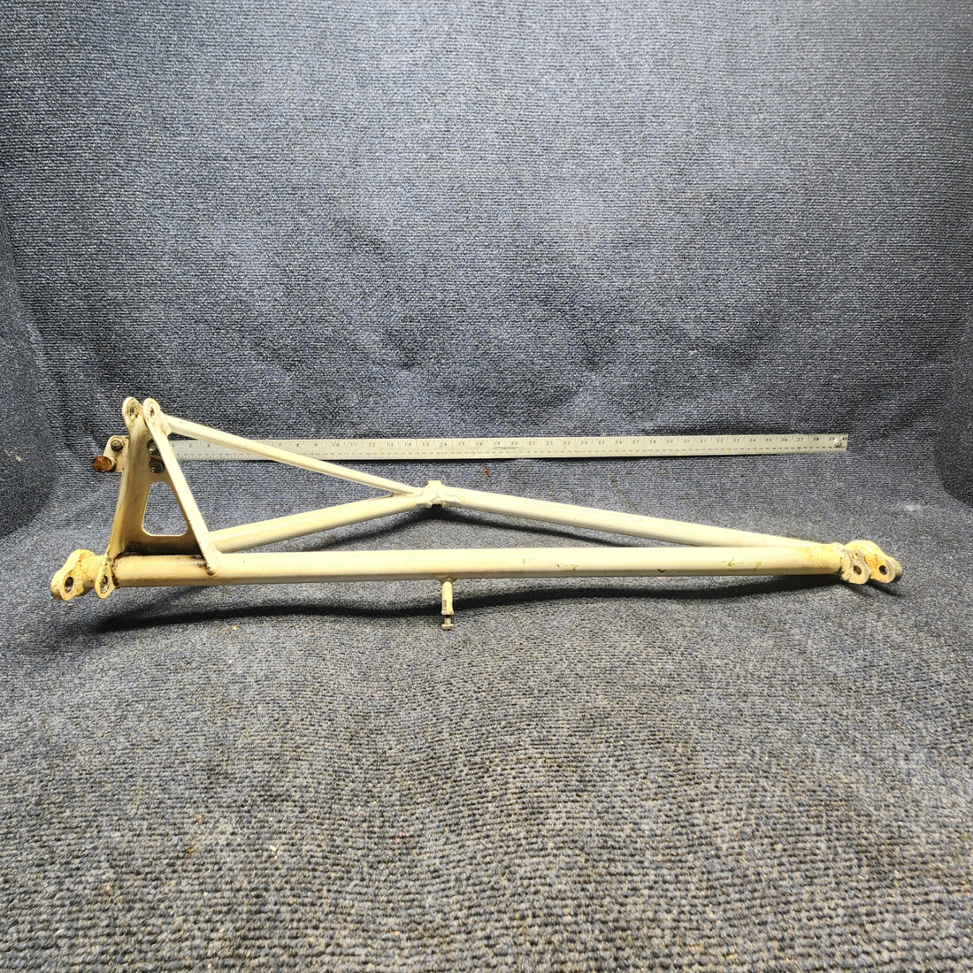 Used aircraft parts for sale, 35-815155-611 Beechcraft F33A MAIN GEAR RETRACT BRACE ASSEMBLY RH