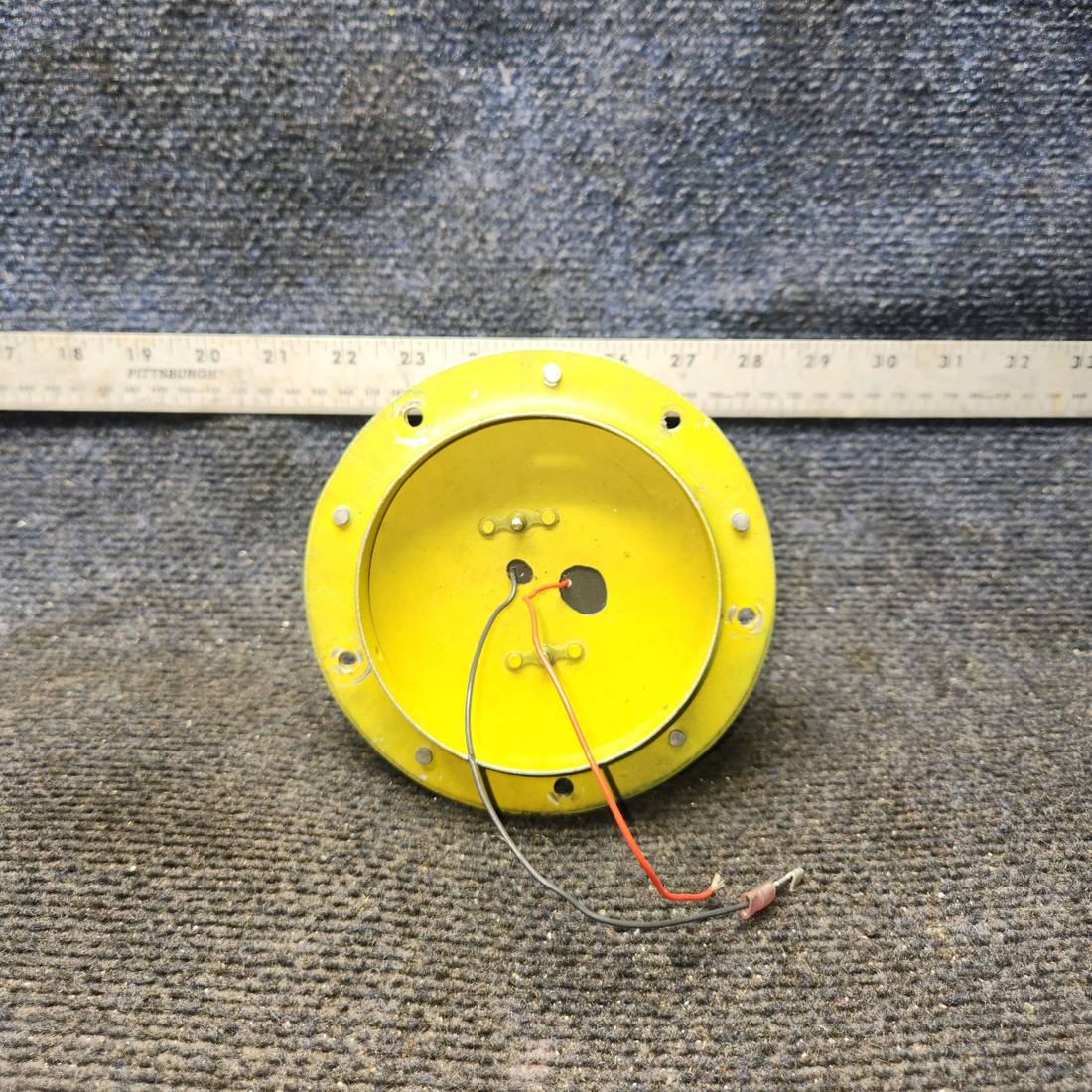 Used aircraft parts for sale, 757-762 Whelen PIPER PA28-140 Fin Strobe Light Assembly – Clear Lens