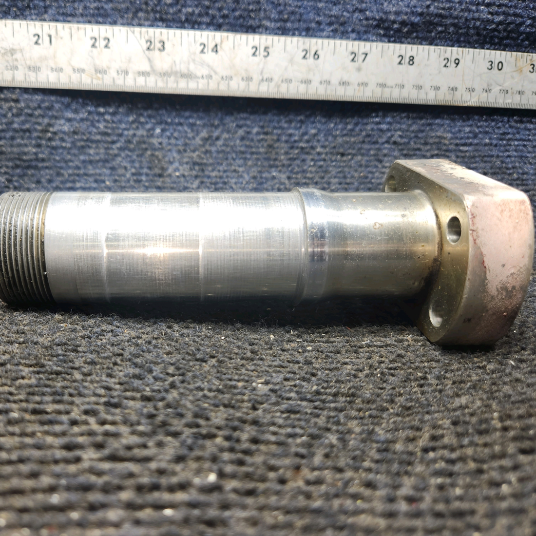 Used aircraft parts for sale, 0541124 cessna 150G Main Gear Axle