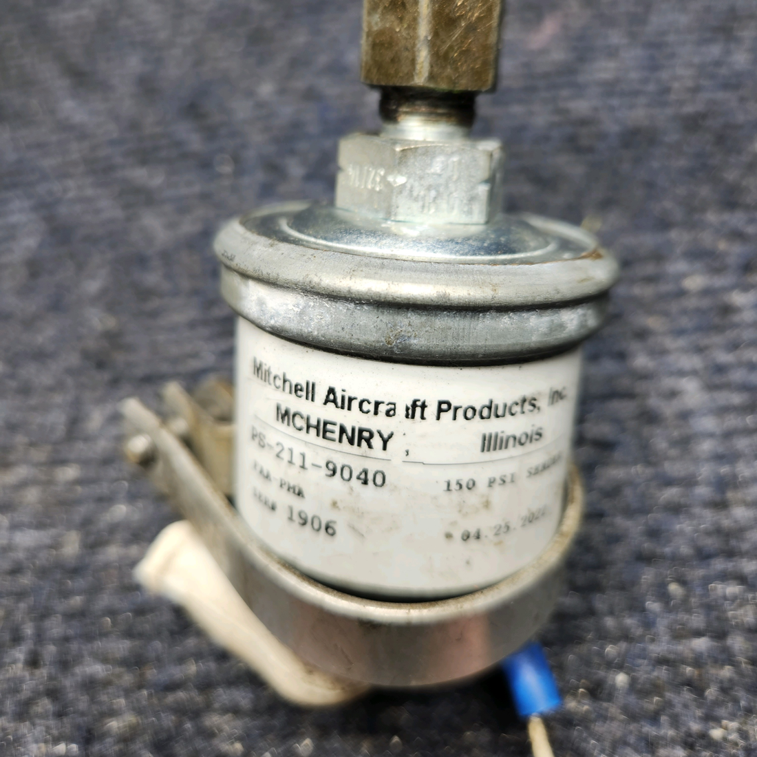 Used aircraft parts for sale, PS-211-9000 Mooney M20J MITCHELL PSI SENDER UNIT (VOLTS: 14)