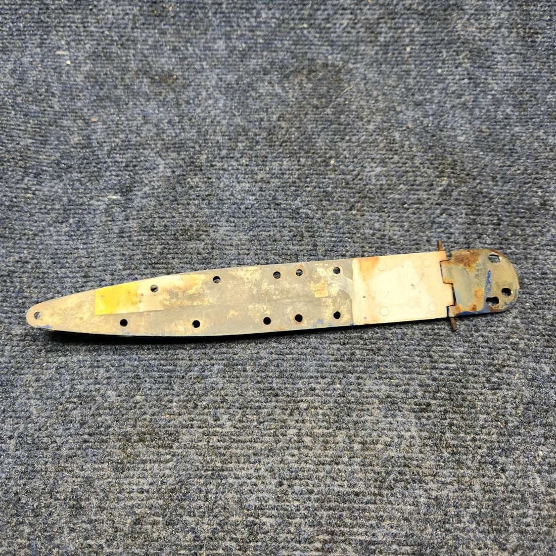 Used aircraft parts for sale, 0511280-2,  0511237-2 CESSNA C172RG CABIN DOOR UPPER HINGE ASSEMBLY RH