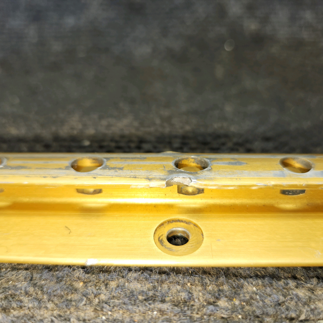 Used aircraft parts for sale, MC0411545-1 cessna 150G Outboard Seat Track