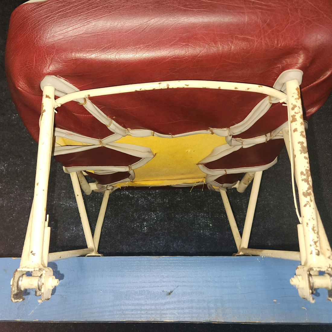 Used aircraft parts for sale, 65879-00 Piper PA28-140 Front Seat Assy LH / RH