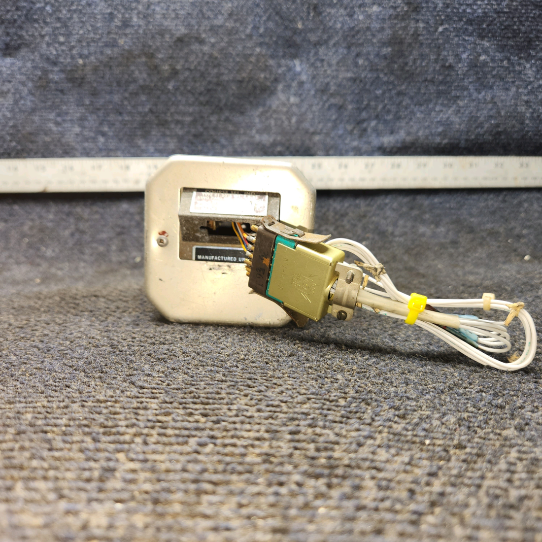 Used aircraft parts for sale, 066-3008-01 King KI-201B Cessna 172 Course Select Indicator