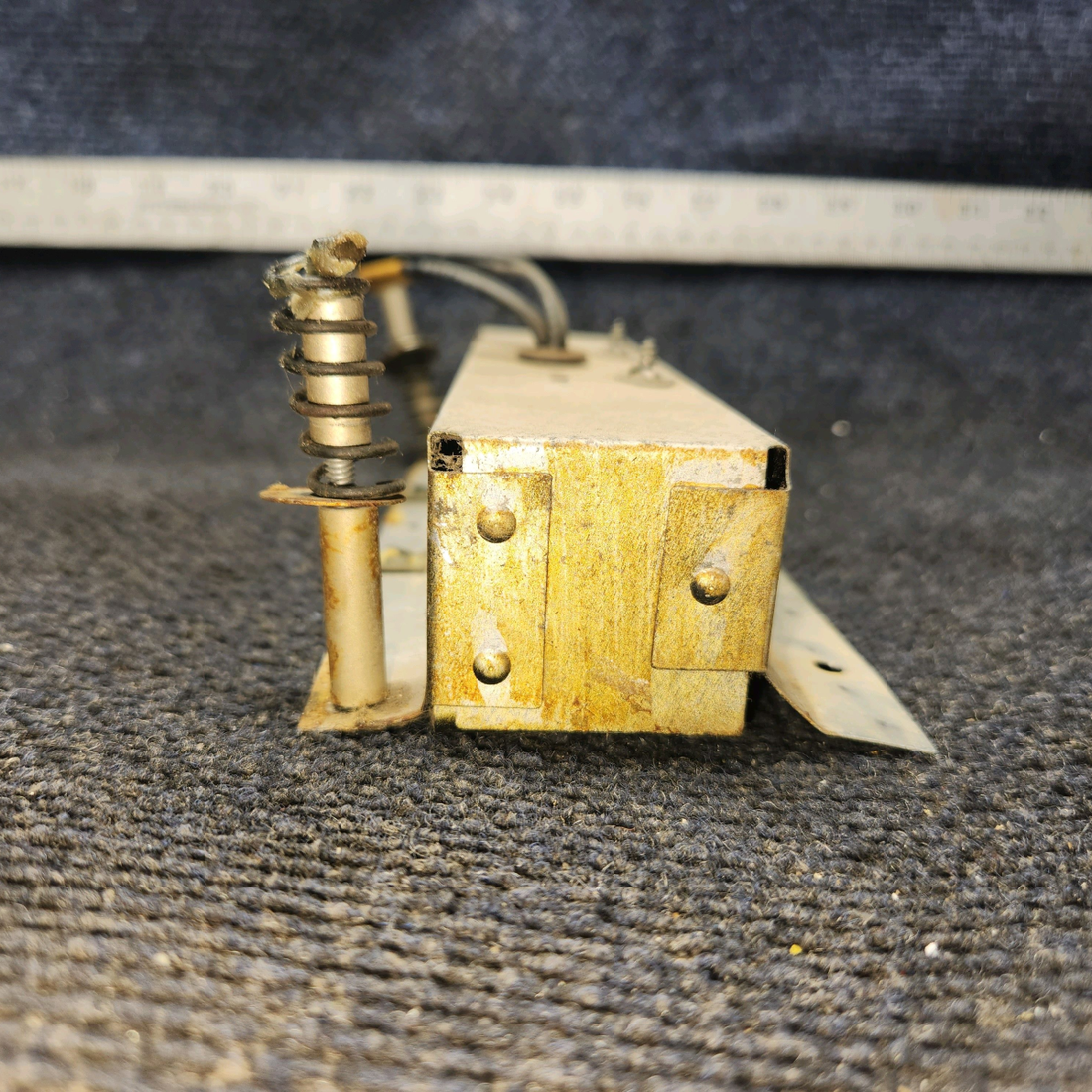 Used aircraft parts for sale, 0700623-14 Cessna 182G Panel Light Housing Assembly (Volts: 14)